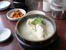 明洞参鶏湯