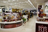 １階韓国化粧品売り場