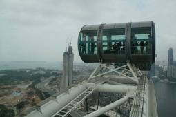 165メートル1周約30分のシンガポールの名物観覧車