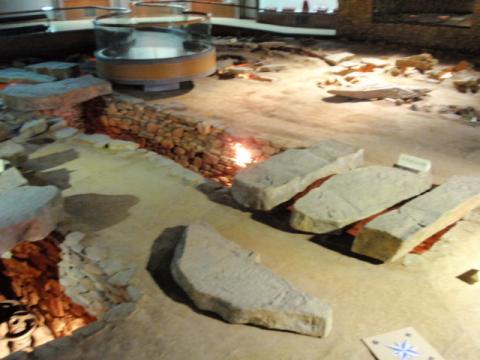 韓国で初めて確認された大規模殉葬墓の池山里44号墳専門展示館