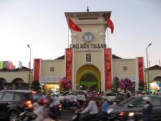ベトナム・ホーチミン最大の市場！「ベンタイン市場」