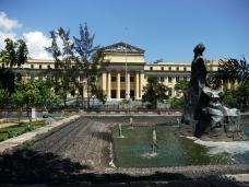 フィリピンの考古学や人類学に植物学等が学べ数多く展示された博物館