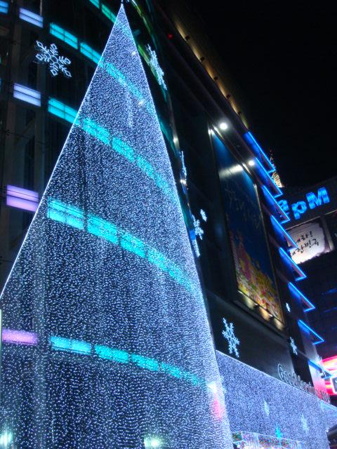 旧暦で正月を祝う韓国、2011年の情報