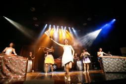 韓国伝統楽器と現代パフォーマンスが混同韓国初ライブミュージカル 