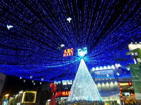 冬の釜山の風物詩！光復路のクリスマスイルミネーション