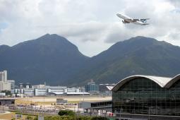アジア屈指の大型24時間空港！「香港国際空港」