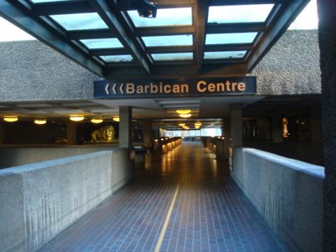 バービカン センター Barbican Centre バービカン センター ロンドンの観光 ユートラベルノート