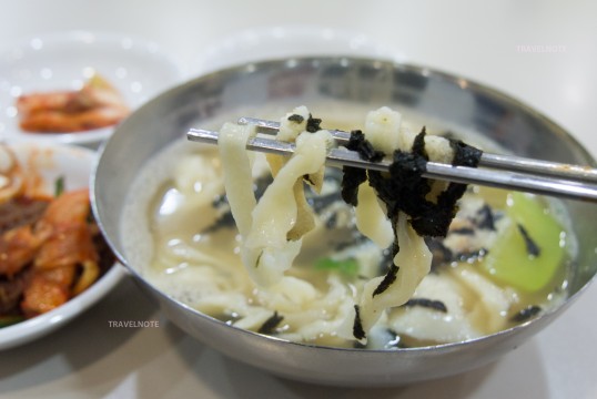 手打ちカルグクスの美味しいお店