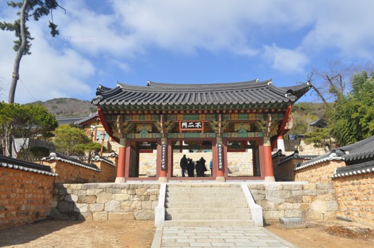 由緒正しい韓国禅刹大本山を見学＆地元人に人気の老舗で釜山グルメが楽しめる