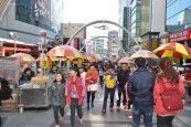慶州の世界遺産と釜山市内の繁華街を１日で巡る