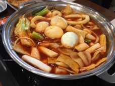 いろんなトッポッキ、ポックンパッ（炒飯）楽しめるビュッフェ「ドゥッキ」