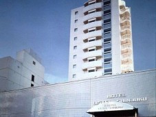 ホテルリステル新宿(全景)