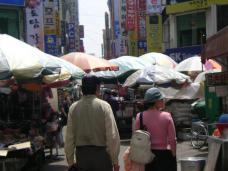 若者の街、西面に位置する食べ物満載の市場!釜山の食い倒れの街難波!!