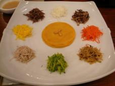 三清閣内で韓国伝統の宮廷料理のフルコースを満喫できるレストラン