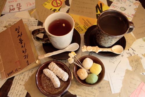 仁寺洞の雰囲気が存分に出ているお茶屋さんで美味しい伝統茶を・・・