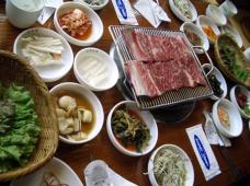 韓国伝統の焼肉の味をたっぷりと味わおう！