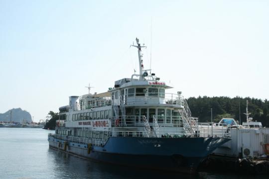 済州島の美しい自然を遊覧船で観光しましょう