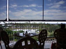 アラモナビーチが眺めながらお食事出来るニーマンマーカスの最上階レストラン