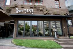 位於明洞秘密花園的美食餐廳