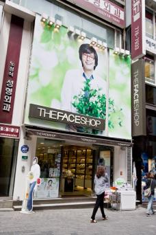 明洞に続々誕生する韓国コスメブランドの産みの親｢THE FACE SHOP｣ 