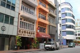 オレンジ色の建物が目印のシンガポールの激安ホステル