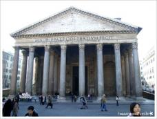 現存する古代ローマ建築の中で最も完全な形を残す遺跡