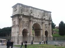 28mのローマ最大の凱旋門