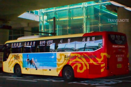 仁川机场，金浦机场往返于市区的巴士
