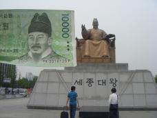 韓国の歴史上の偉人２人の業績をたたえる記念館
