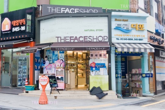 韓国コスメ代表ブランドでもあるTHE FACE SHOP！ロデオ通りにもあります！