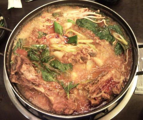 安心の食材、こだわりの味、ソウルで最もおいしいカムジャタン
