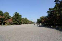 昭和天皇までは、この京都御所のこの場所で即位礼が行われていたそう