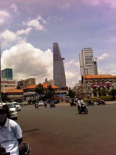 ベトナムで2番目に高いビルがオープン