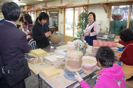 韓国伝統陶芸をたっぷり楽しめるランチ付きツアー