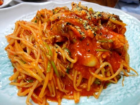 馬山（マサン）の名物！アンコウをピリ辛タレで蒸した韓国料理