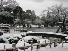 日本三名園のひとつ！金沢の観光名所「兼六園」