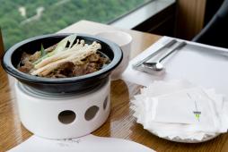 ソウル市内を眺めながらお食事できるNソウルタワーの韓食ビュッフェ