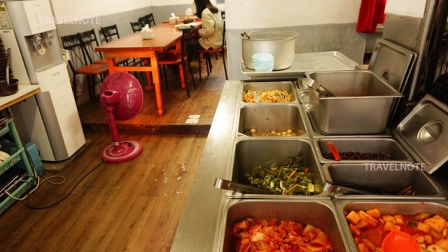 5,000ウォンで韓国家庭料理が食べ放題！