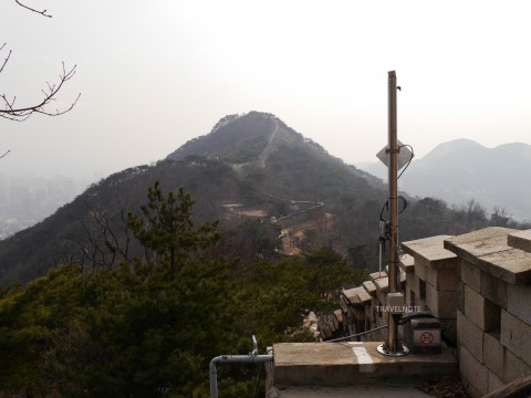 600年の歴史を持つ漢陽都城の起点、白岳コースを歩く