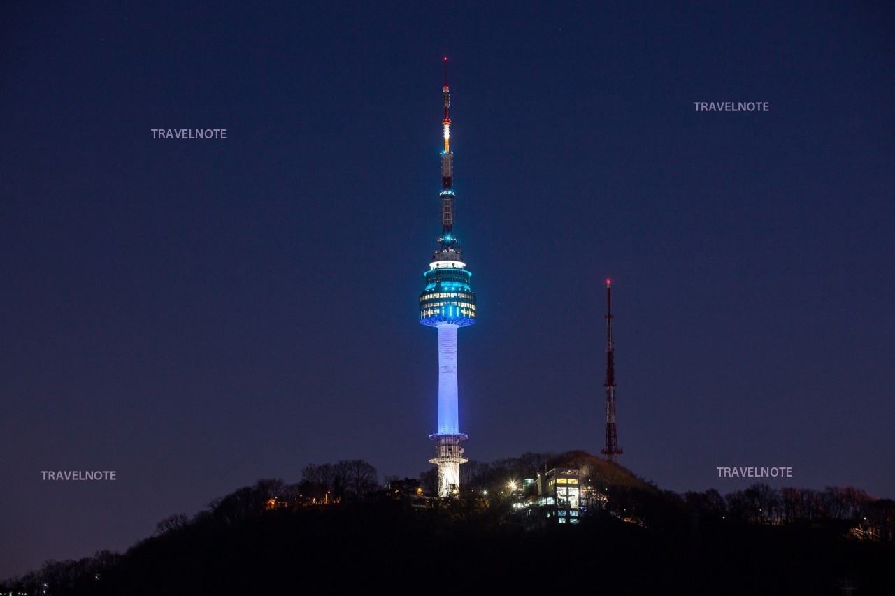 客室から南山の朝の景色と夜景を！