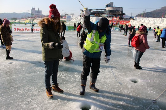 冬季體驗人氣山鳟魚冰釣及試吃活動