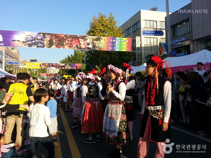 10月12,13日梨泰院で地球村祭り開催